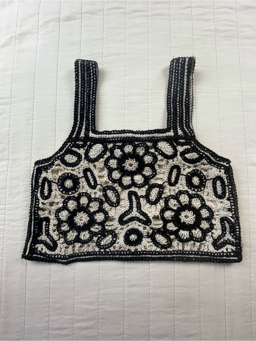 Rebellion Crochet Floral Cropped Tank Top in Black and Cream XS